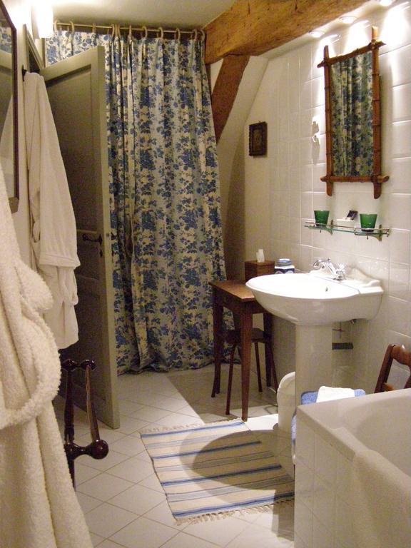 Manoir Du Plessis Au Bois Bed & Breakfast Vauciennes  Oda fotoğraf